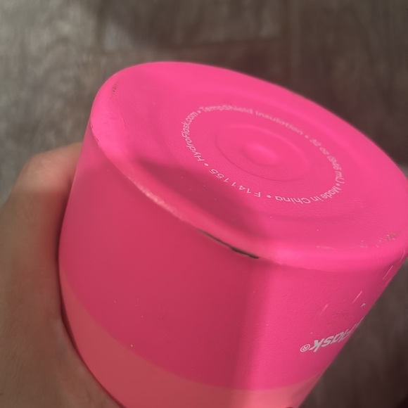 32 oz Wide Mouth Flamingo Hydroflask - Picture 11 of 13